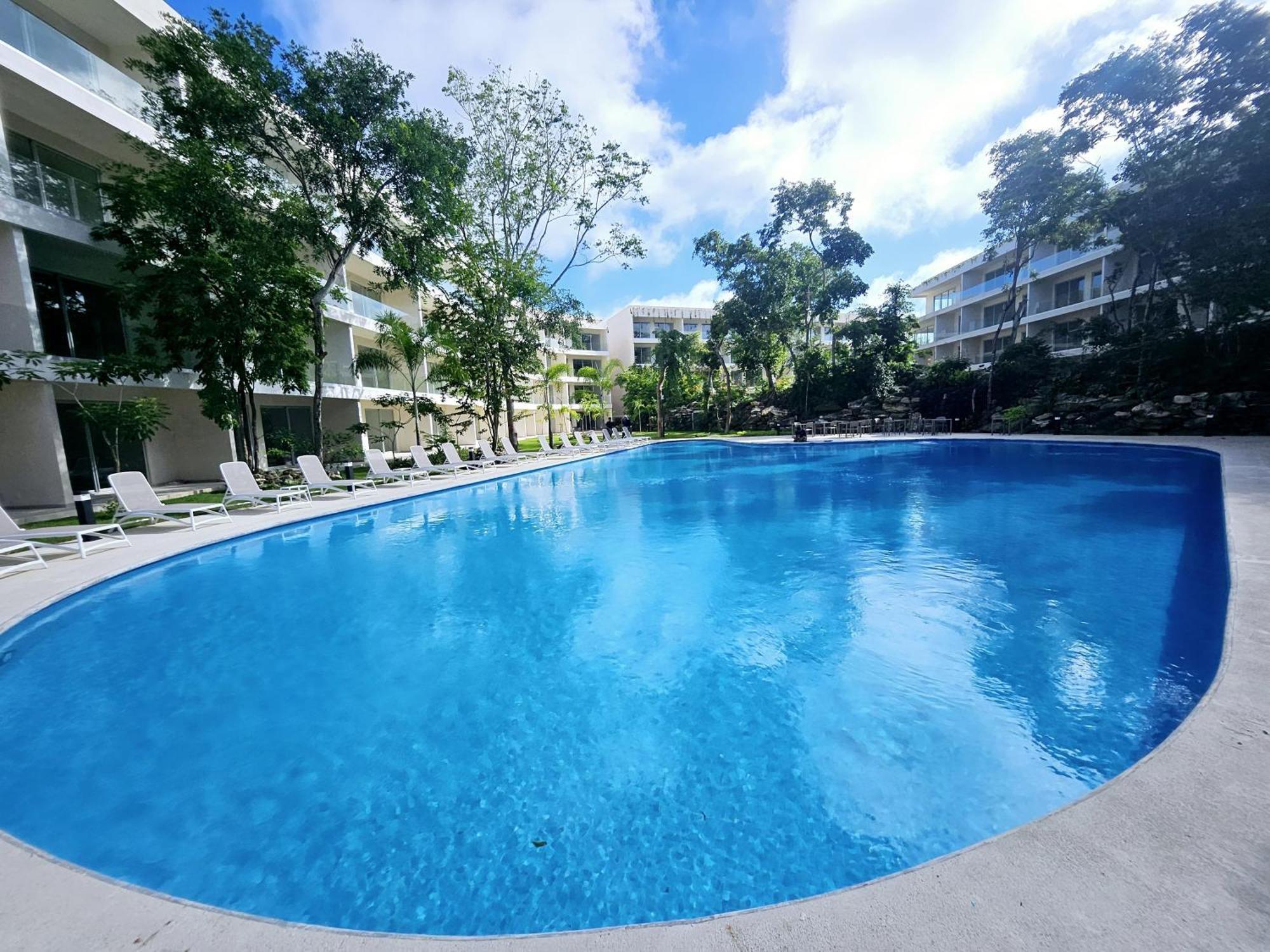 Apartamento Modern Playacar With Poolside Views & Nature *