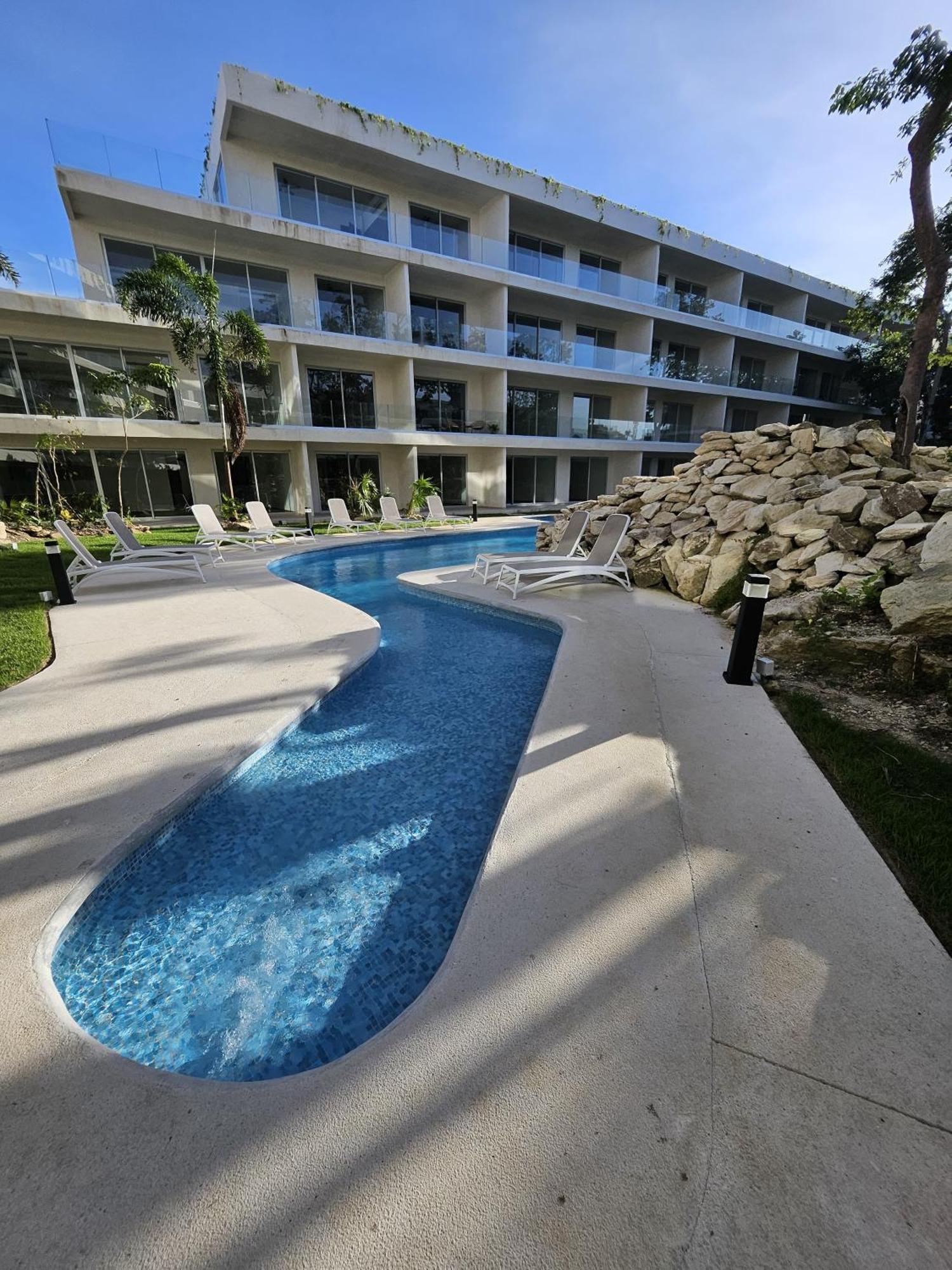 Apartamento Modern Playacar With Poolside Views & Nature Playa del Carmen